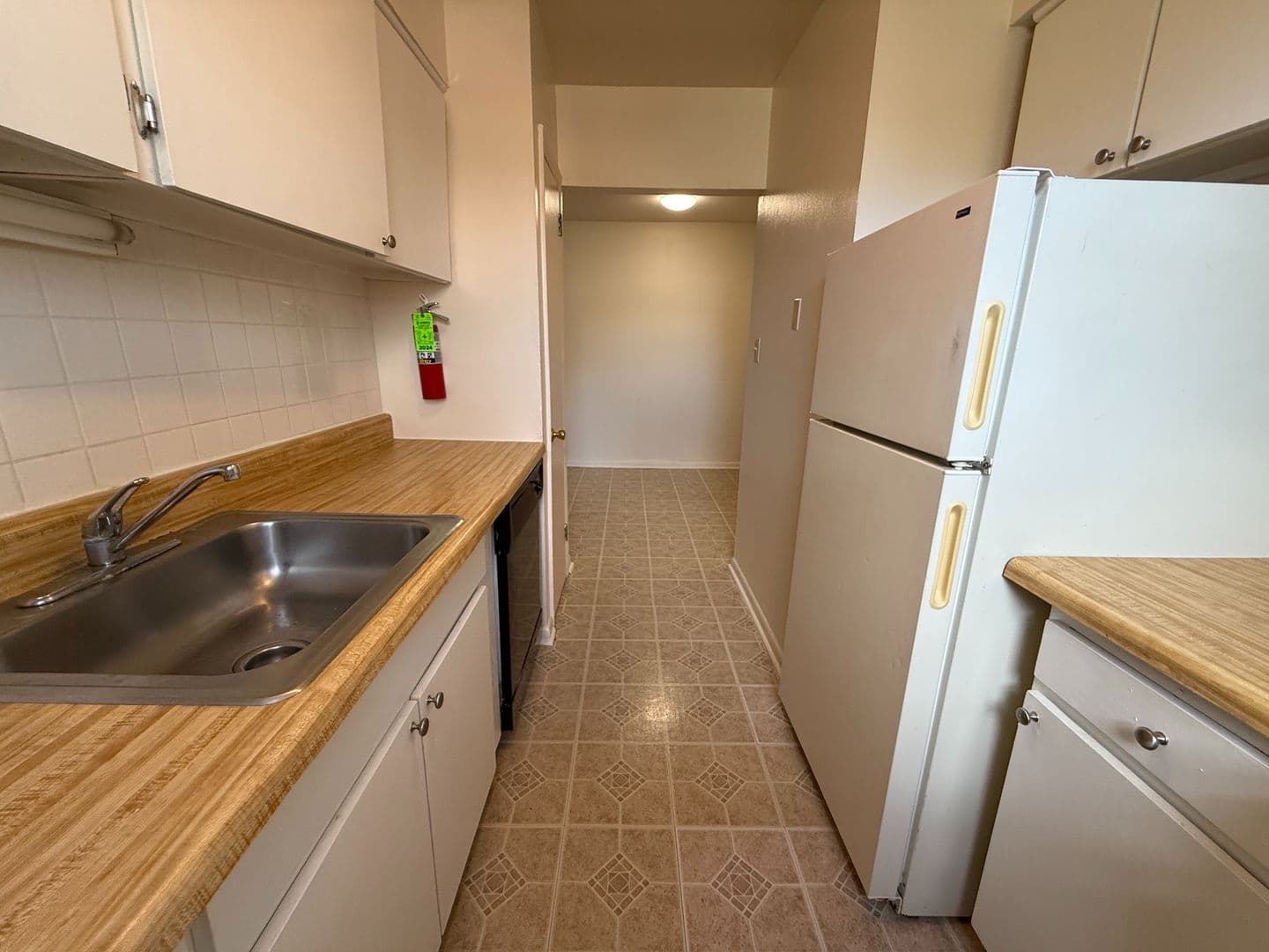 State College Apartment: 424 Waupelani Drive