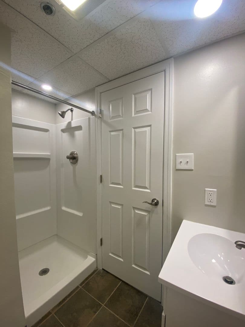 State College Apartment: 616 East College Avenue