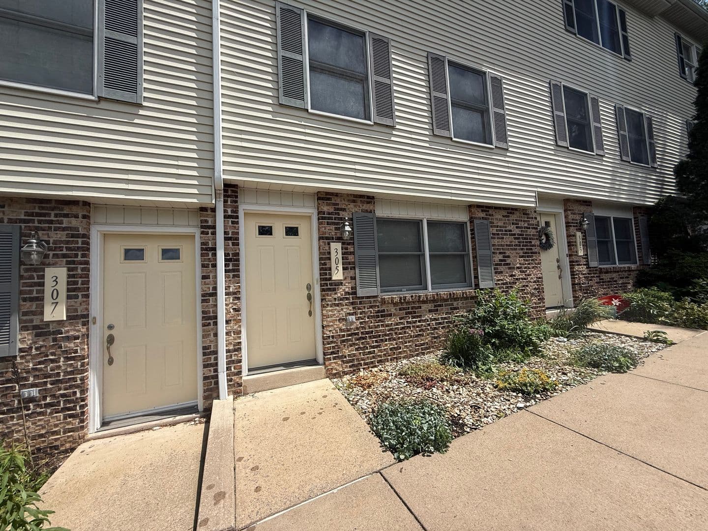 State College Townhome: 305 Hill Drive