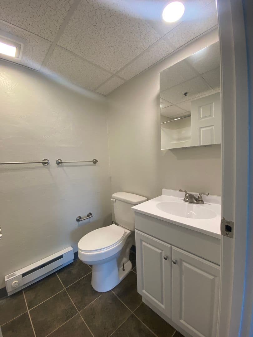State College Apartment: 616 East College Avenue
