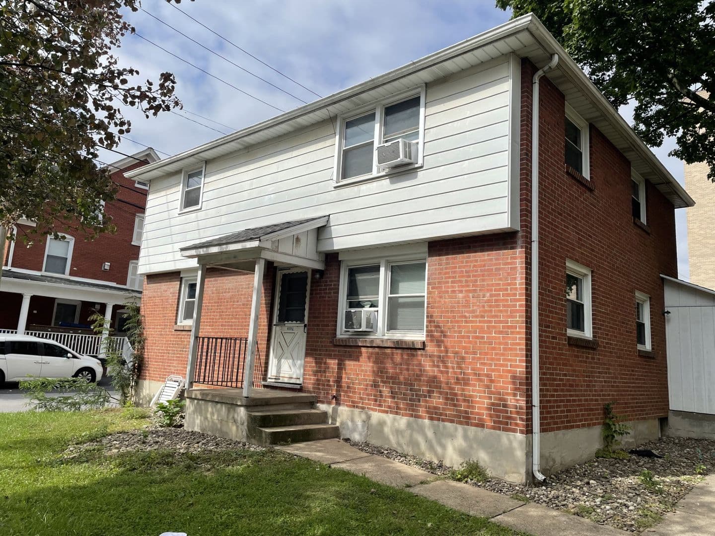 State College House: 419 West Beaver Avenue