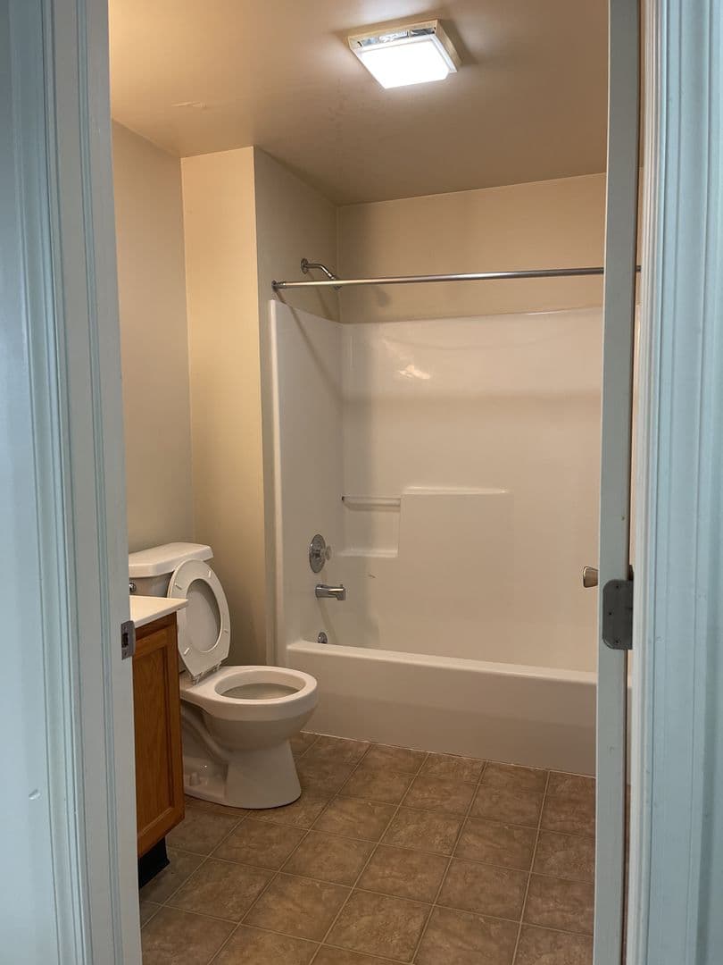 State College Apartment: 1730 Bristol Ave