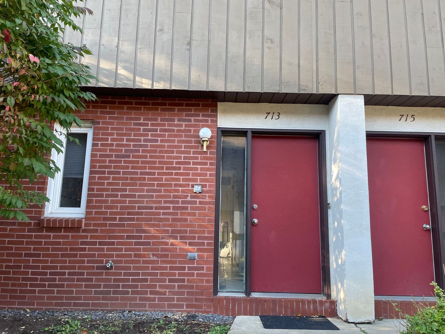 State College Townhome: 713 West College Avenue