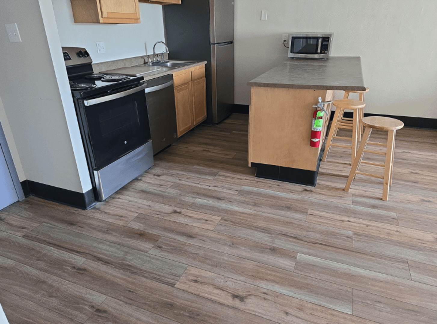 State College Apartment: 616 East College Avenue