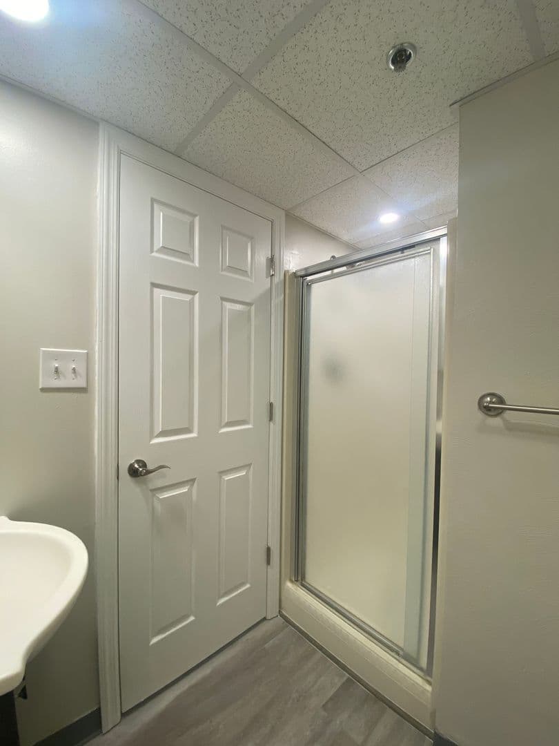 State College Apartment: 616 East College Avenue