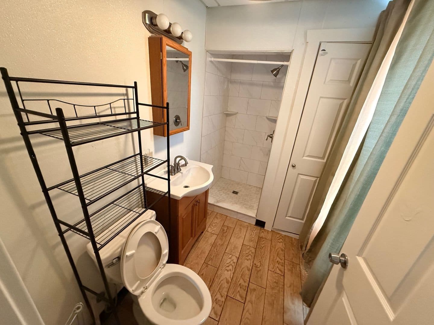 State College Apartment: 212 E College Avenue