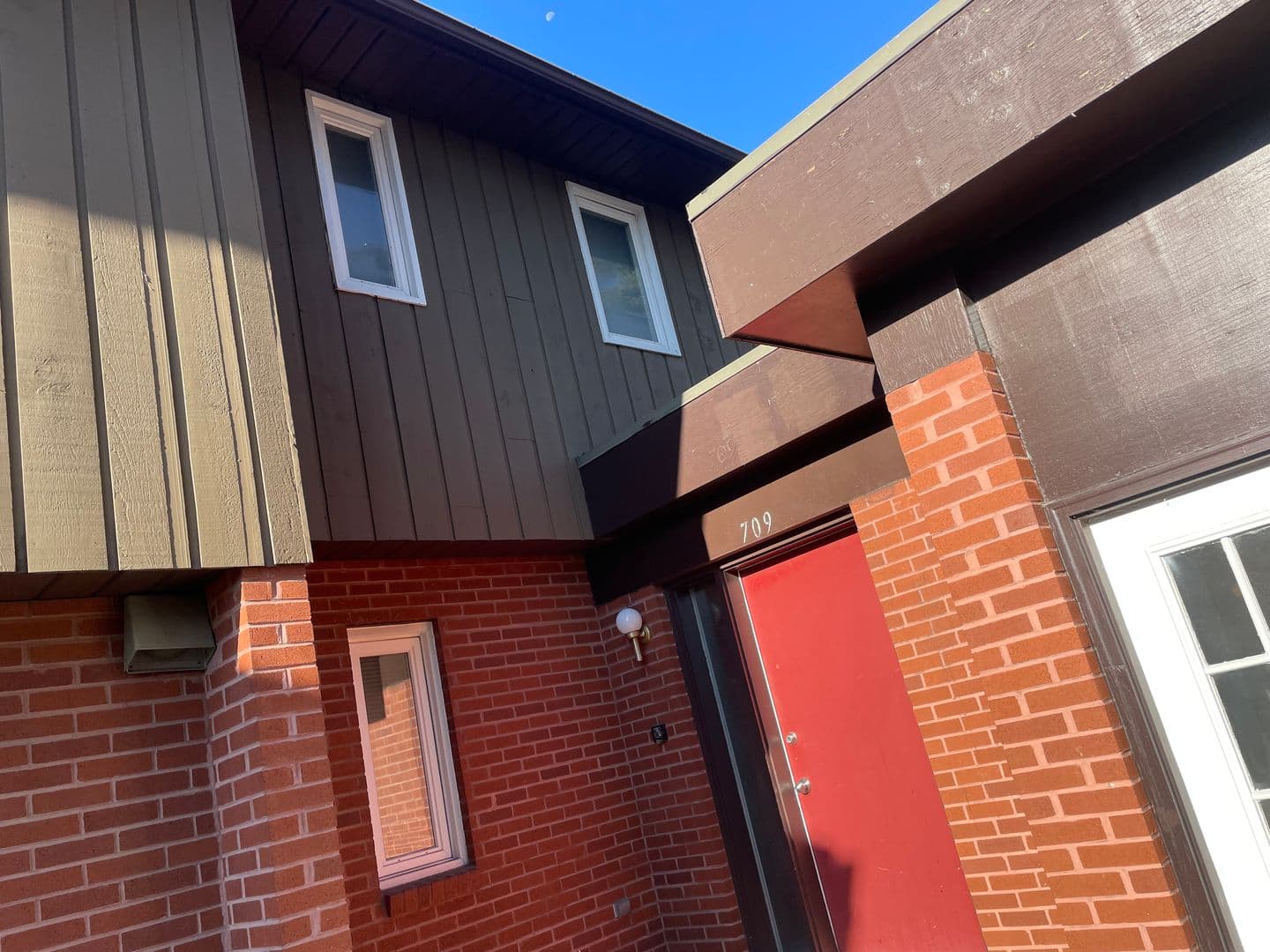 State College Townhome: 709 West College Avenue