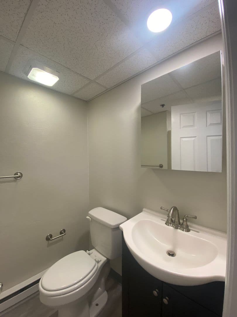 State College Apartment: 616 East College Avenue