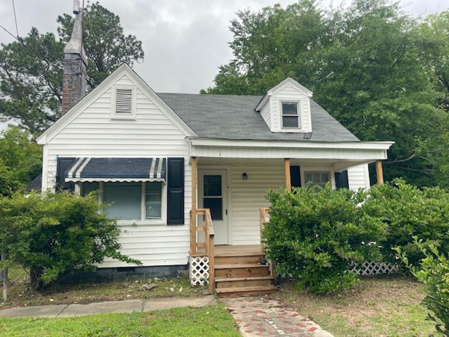 Kinston House: 1006 Tower Hill Road