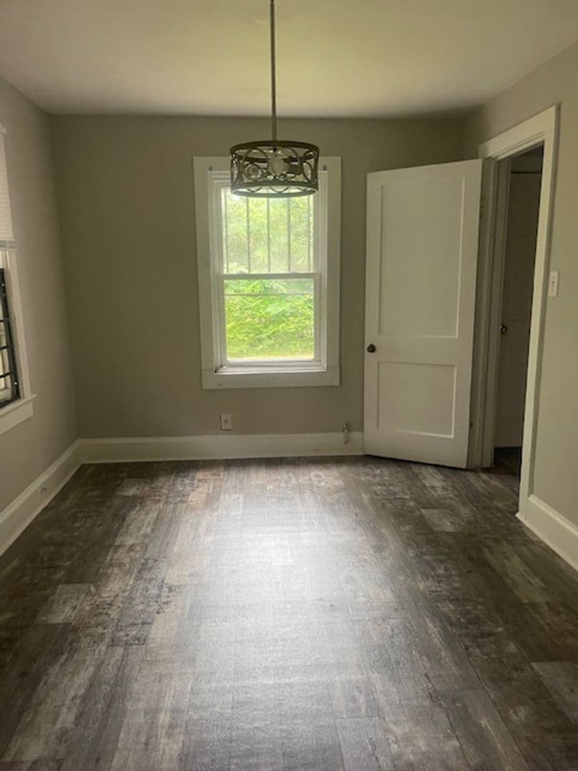 Kinston House: 1006 Tower Hill Road
