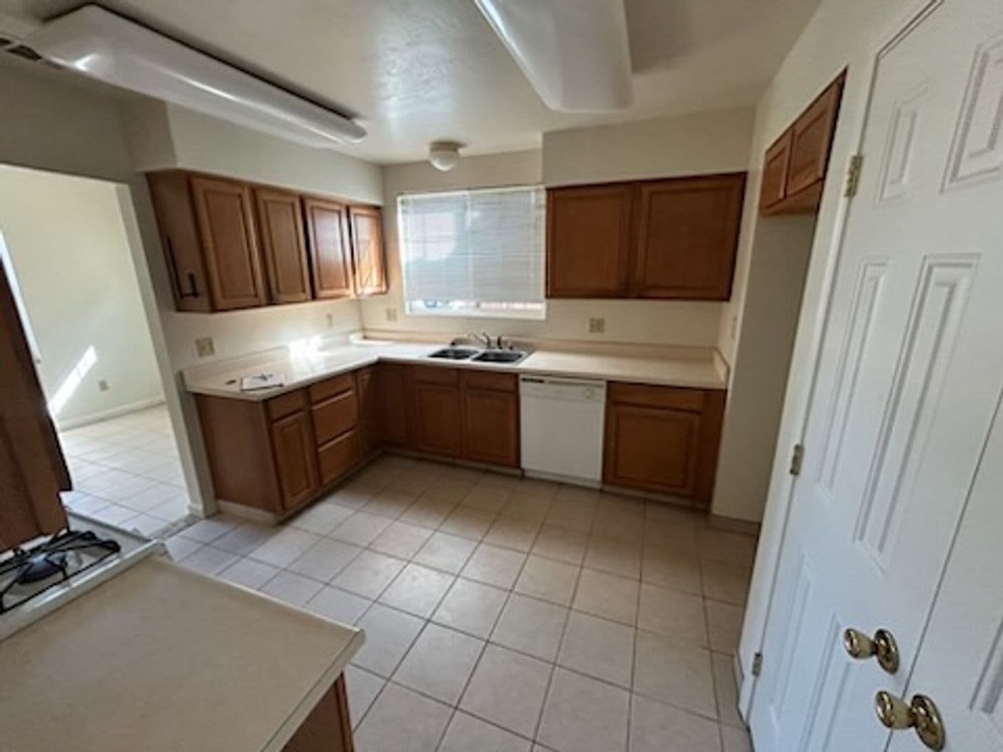 SACRAMENTO House: 2454 18TH AVENUE