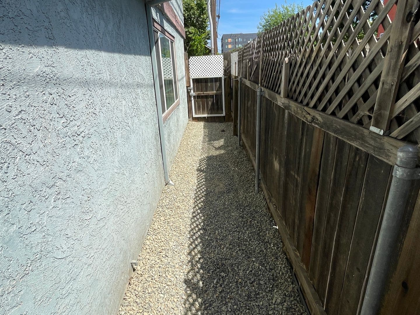 SACRAMENTO Apartment: 2414 18TH STREET #A & #B