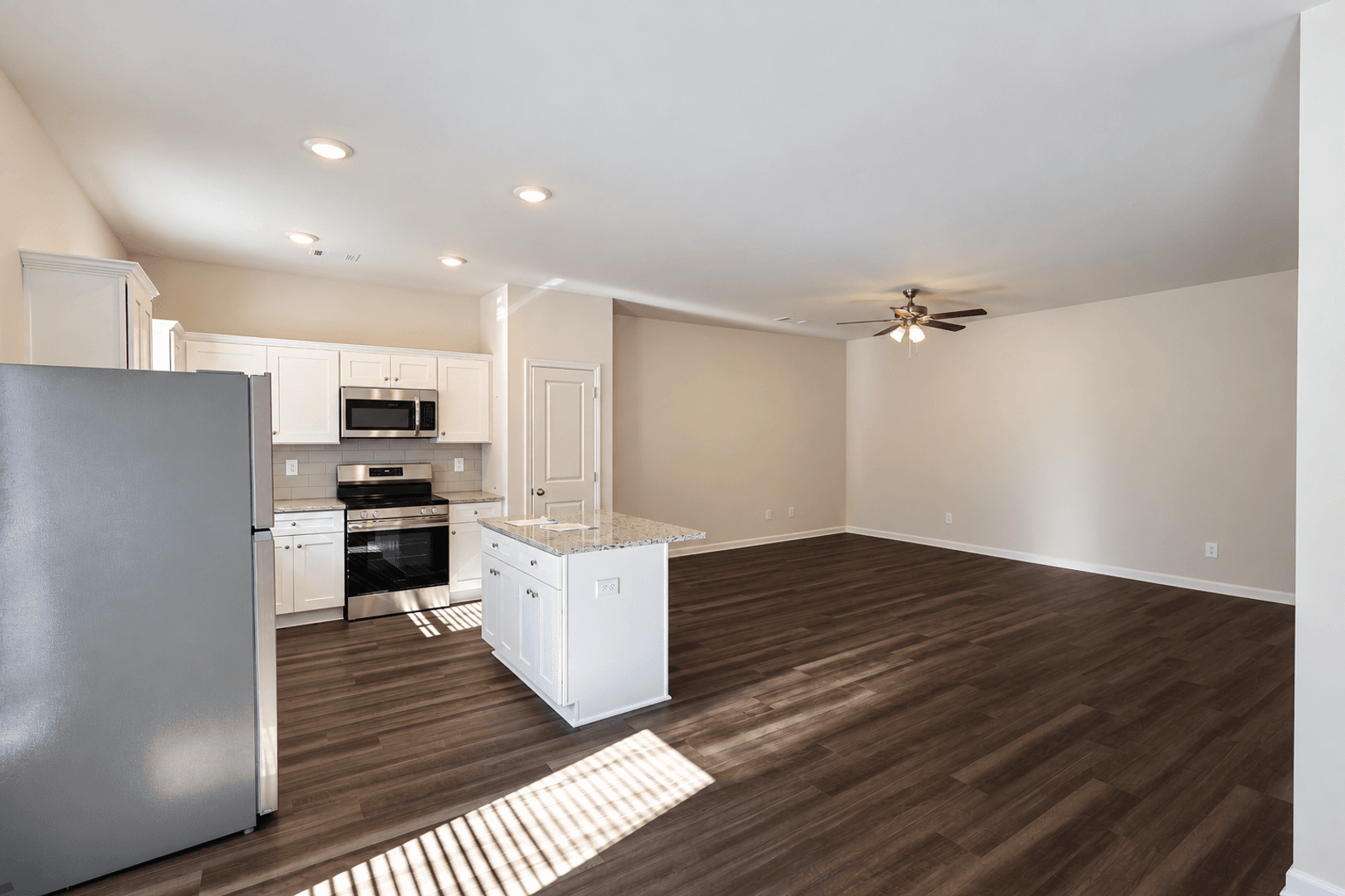 Oakwood Townhome: 4325-B Shawnee Drive