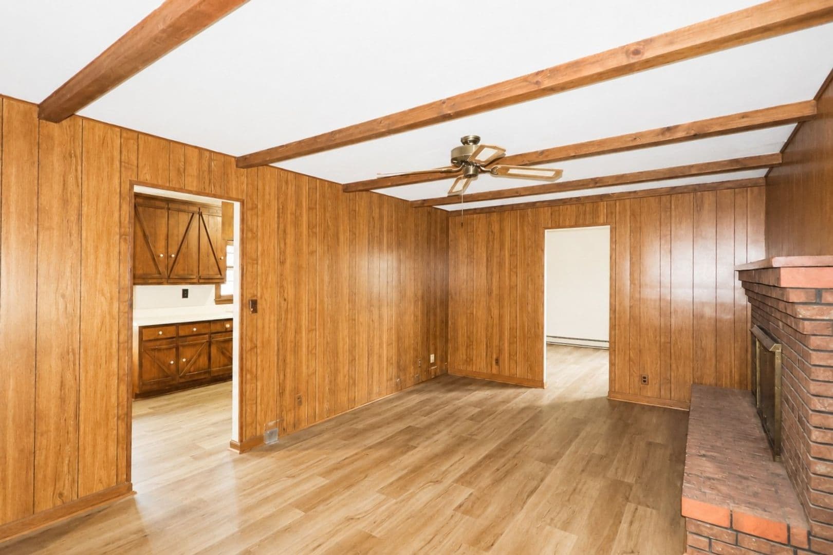 Oakwood House: 3750 Robinson Drive