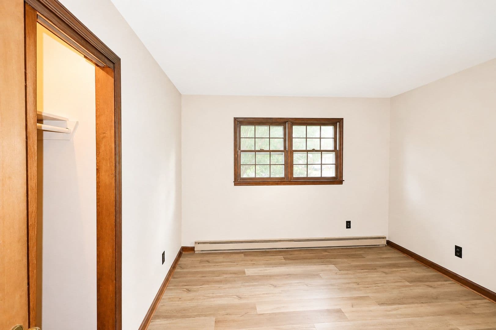 Oakwood House: 3750 Robinson Drive