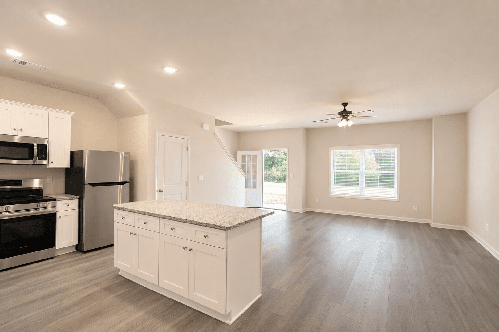 Oakwood Townhome: 4216 Crosby Lane