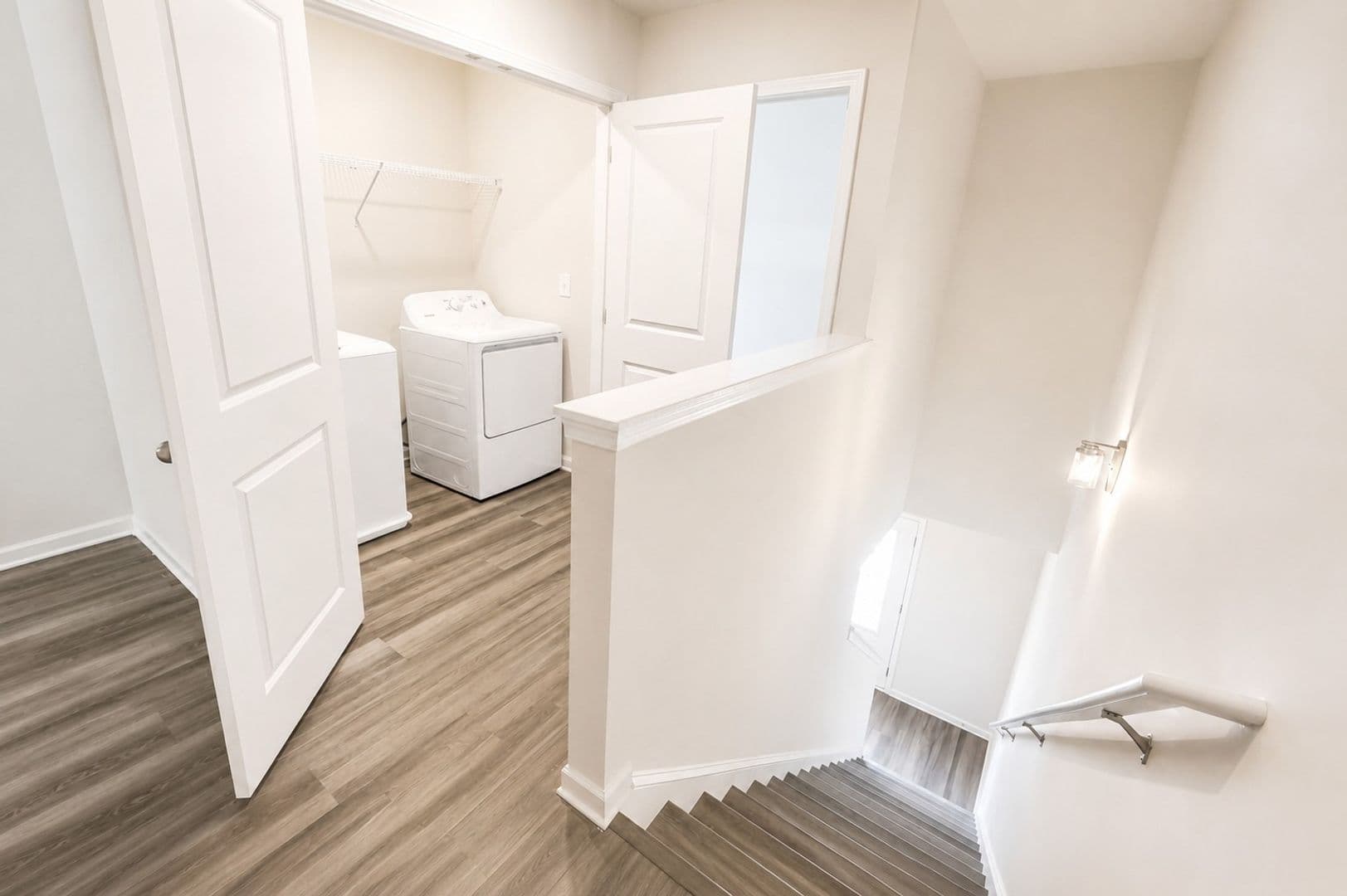 Oakwood Townhome: 4249 Crosby Lane