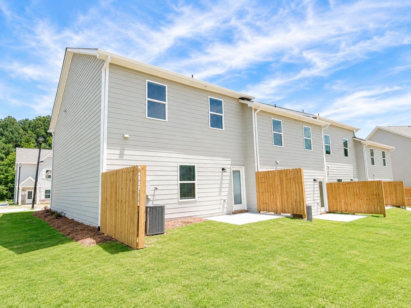 Oakwood Townhome: 4208 Crosby Lane