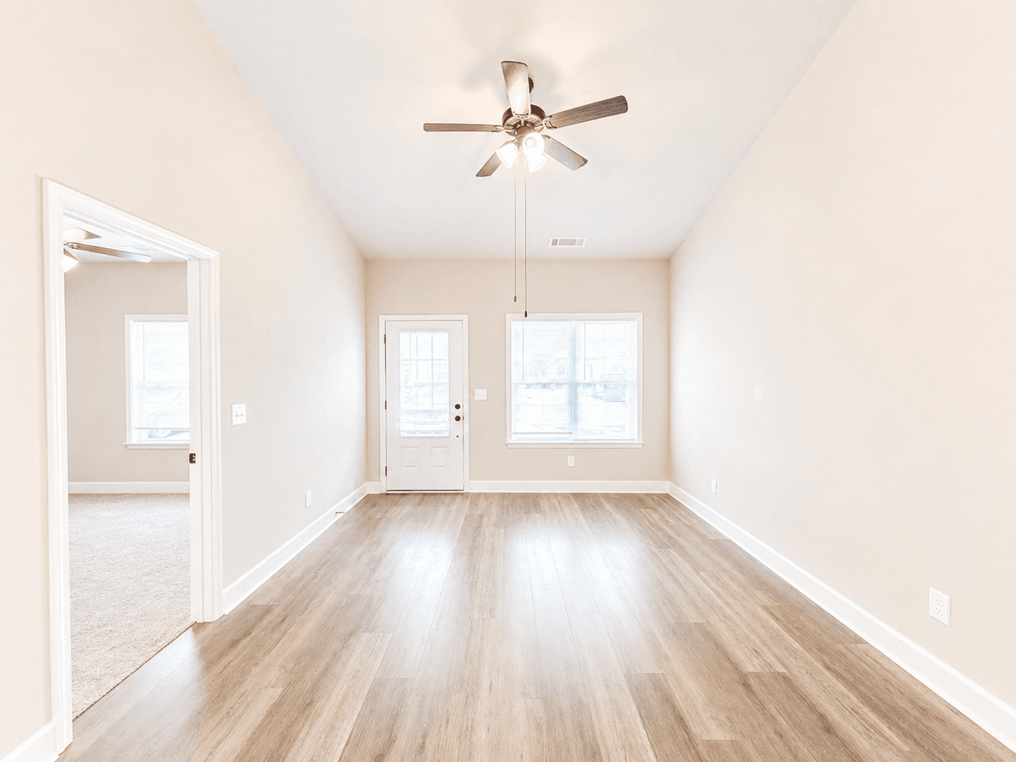 Cornelia Townhome: 601 Parkview Ct