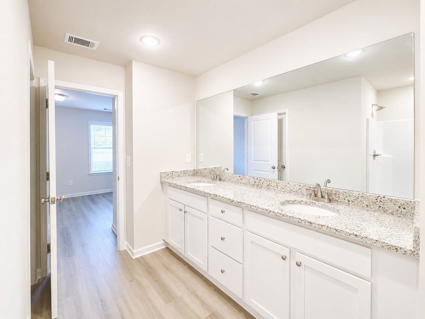 Cornelia Townhome: 208-B Harvest Ridge Lane