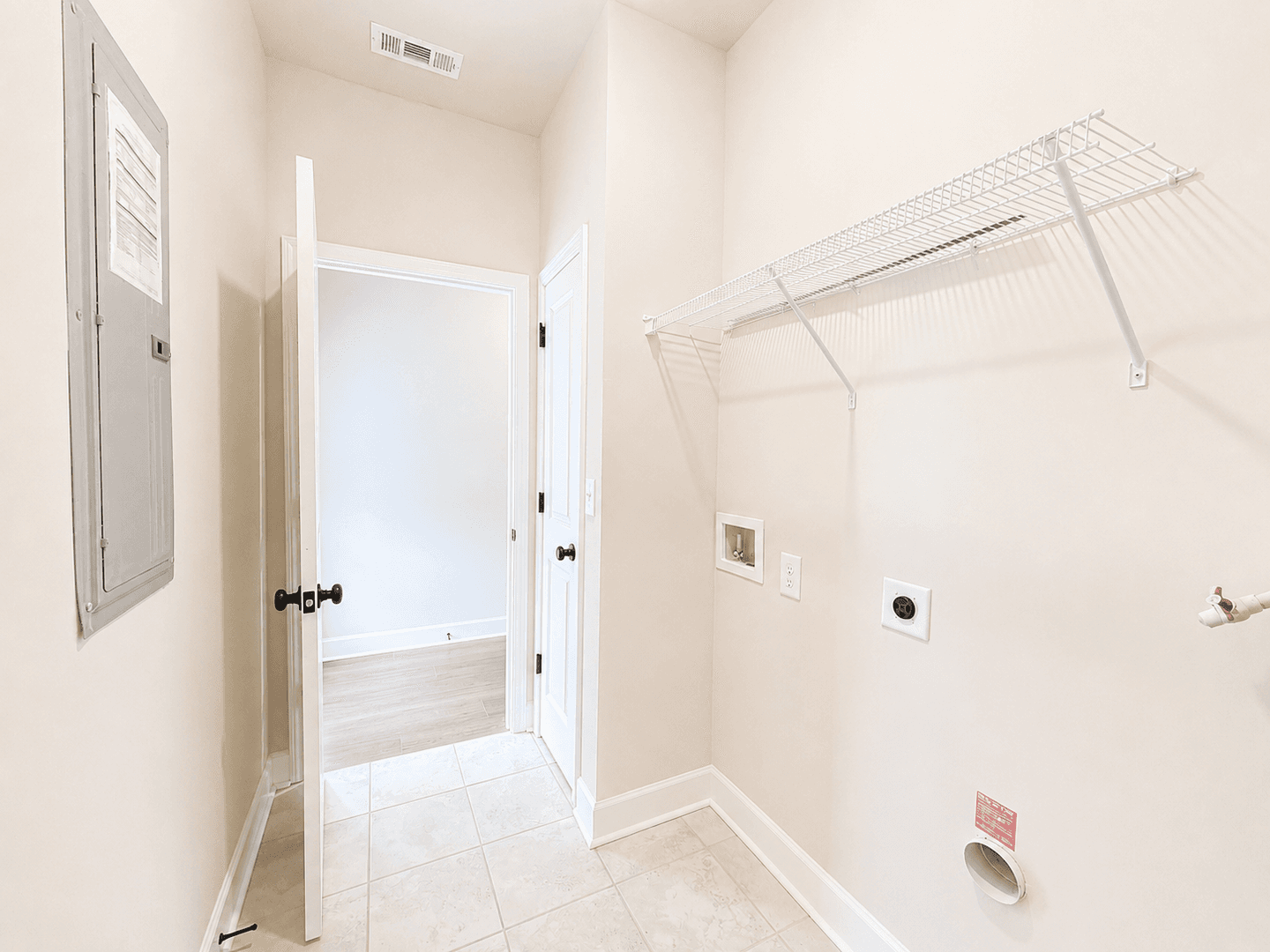Cornelia Townhome: 601 Parkview Ct