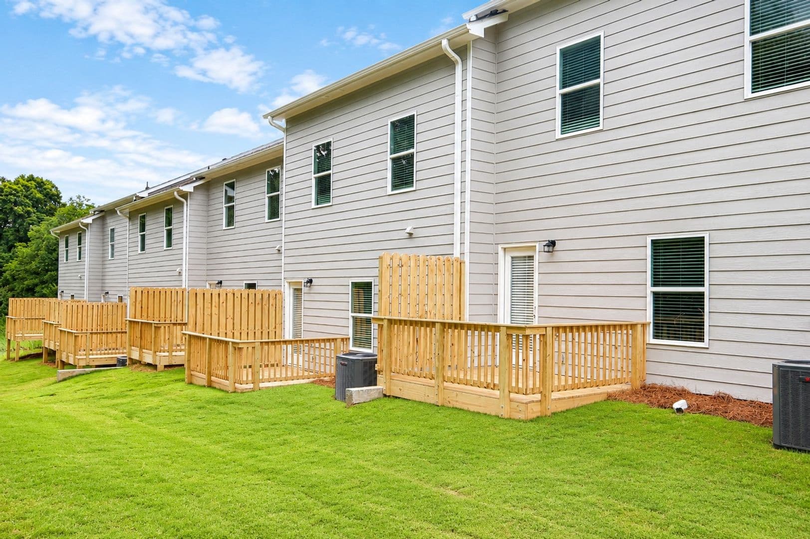 Oakwood Townhome: 4209 Crosby Lane