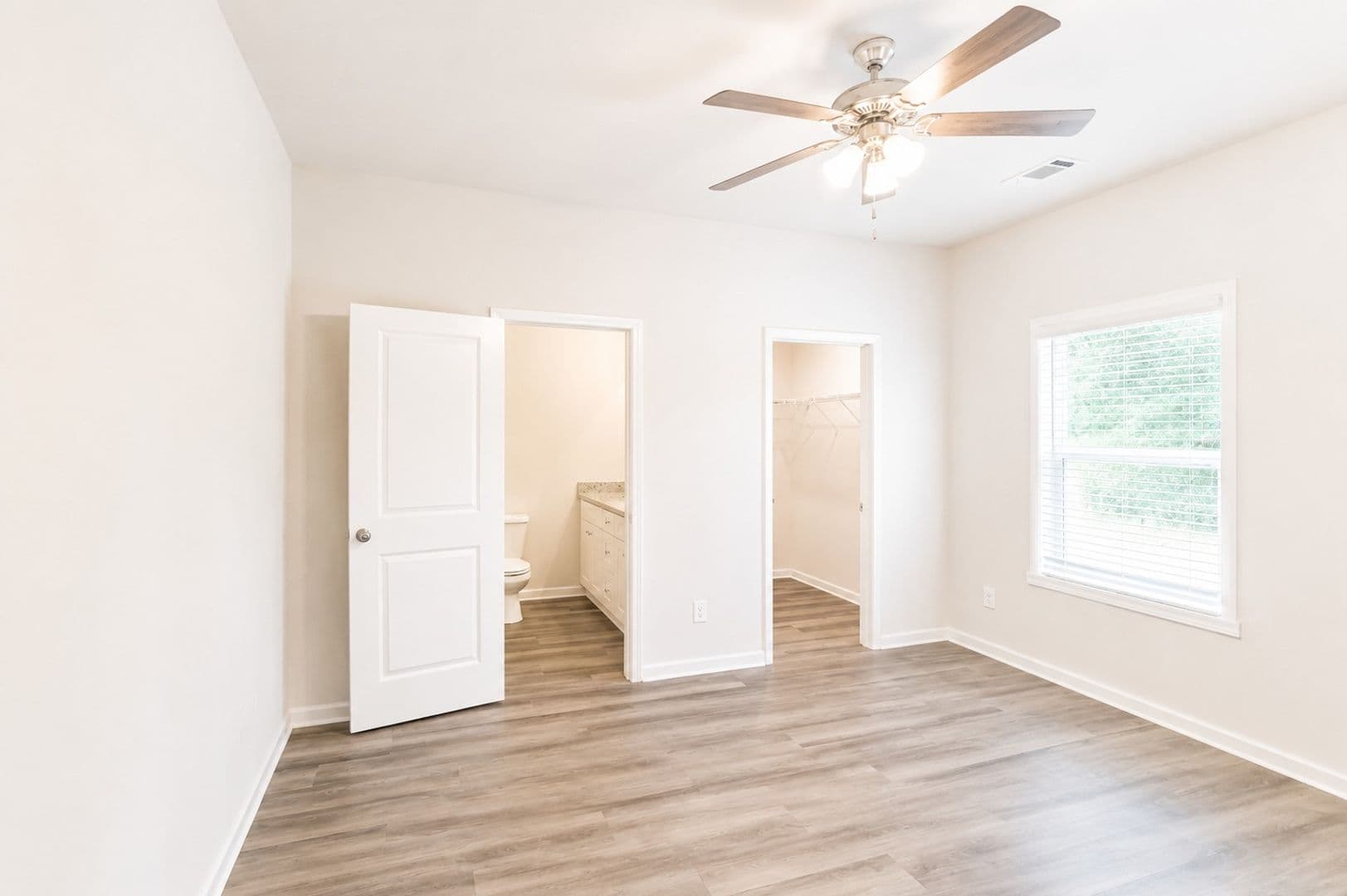 Oakwood Townhome: 4213 Crosby Lane