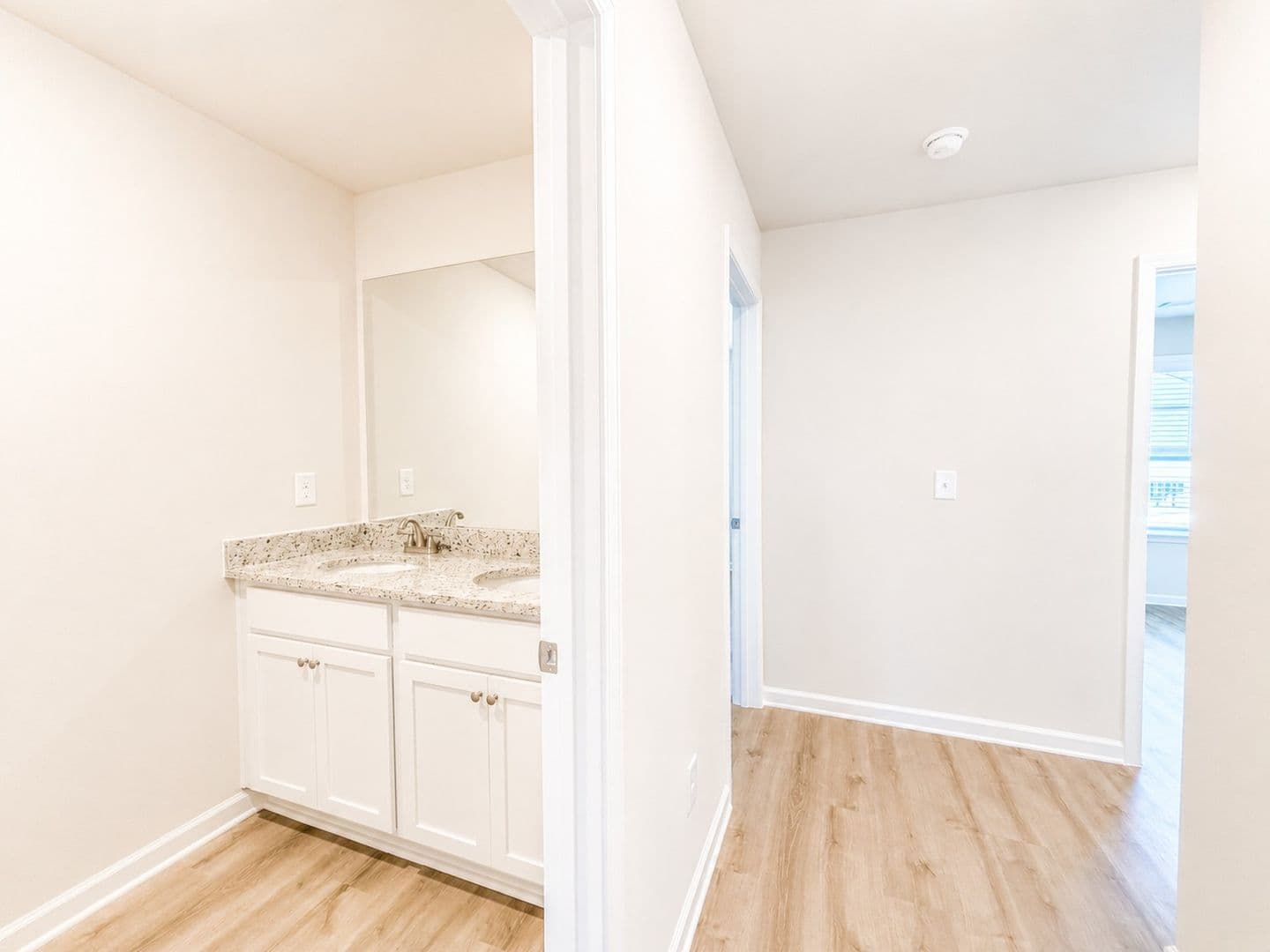 Cornelia Townhome: 208-B Harvest Ridge Lane