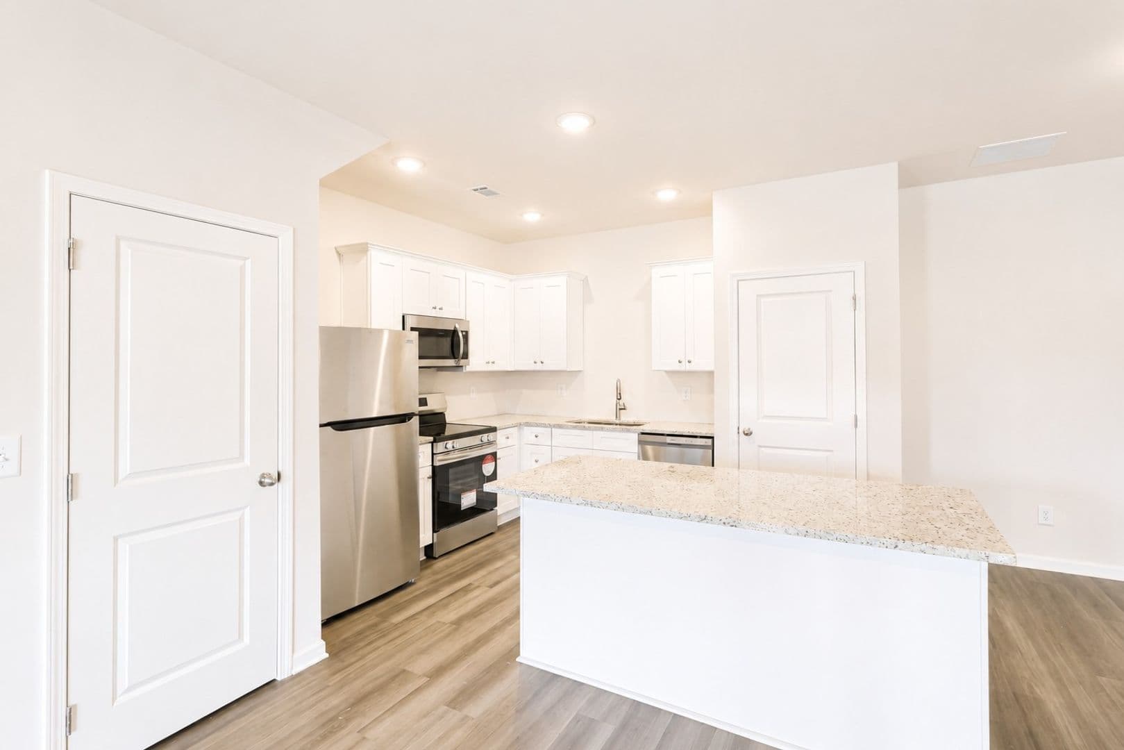 Oakwood Townhome: 4213 Crosby Lane