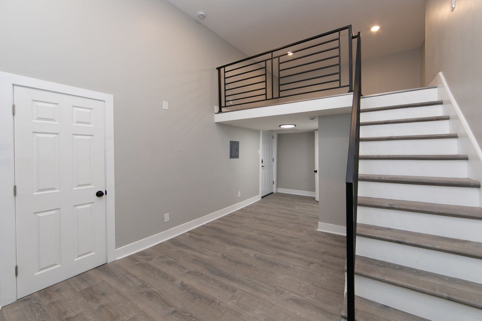 Camden Apartment: 436-438 Broadway Ave.