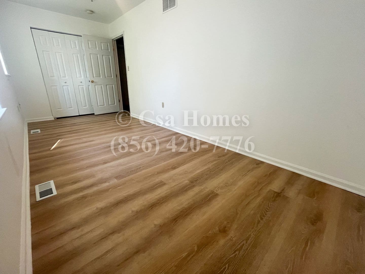 Camden House: 411 Viola St