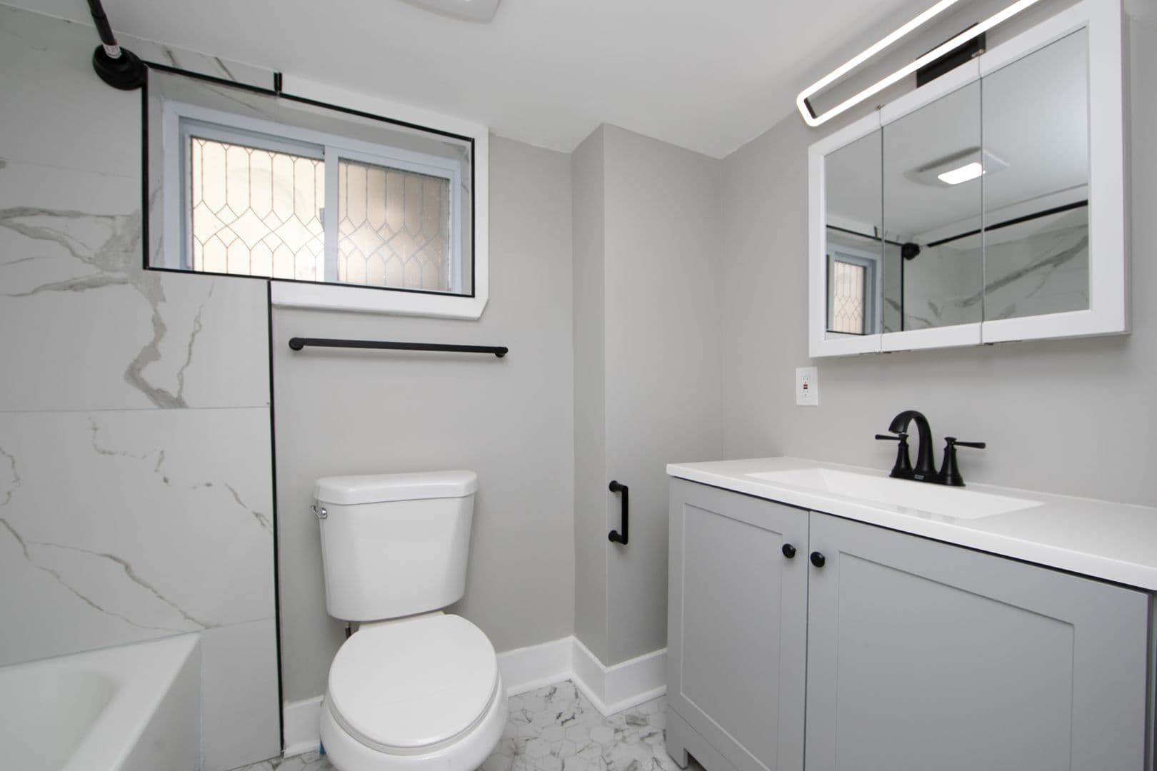 Camden Apartment: 436-438 Broadway Ave.