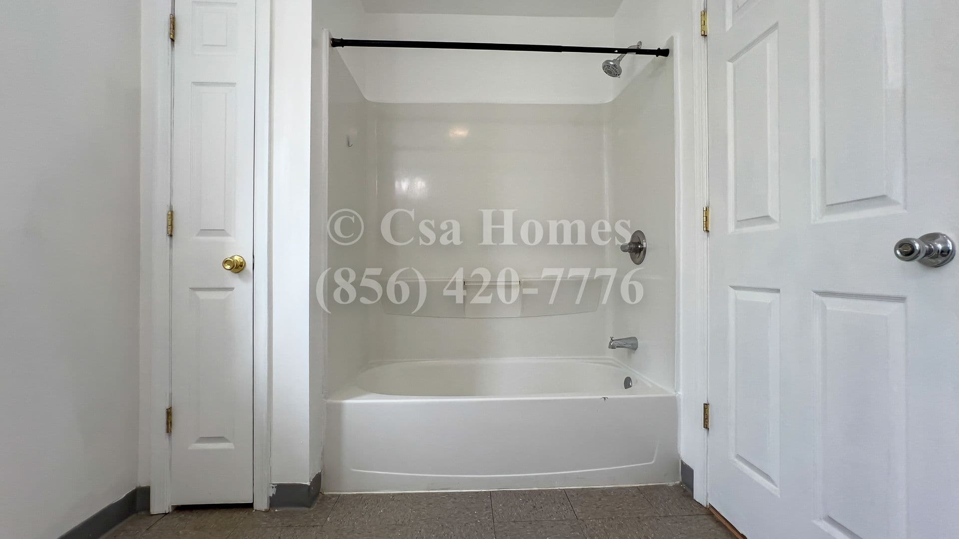 Camden House: 411 Viola St