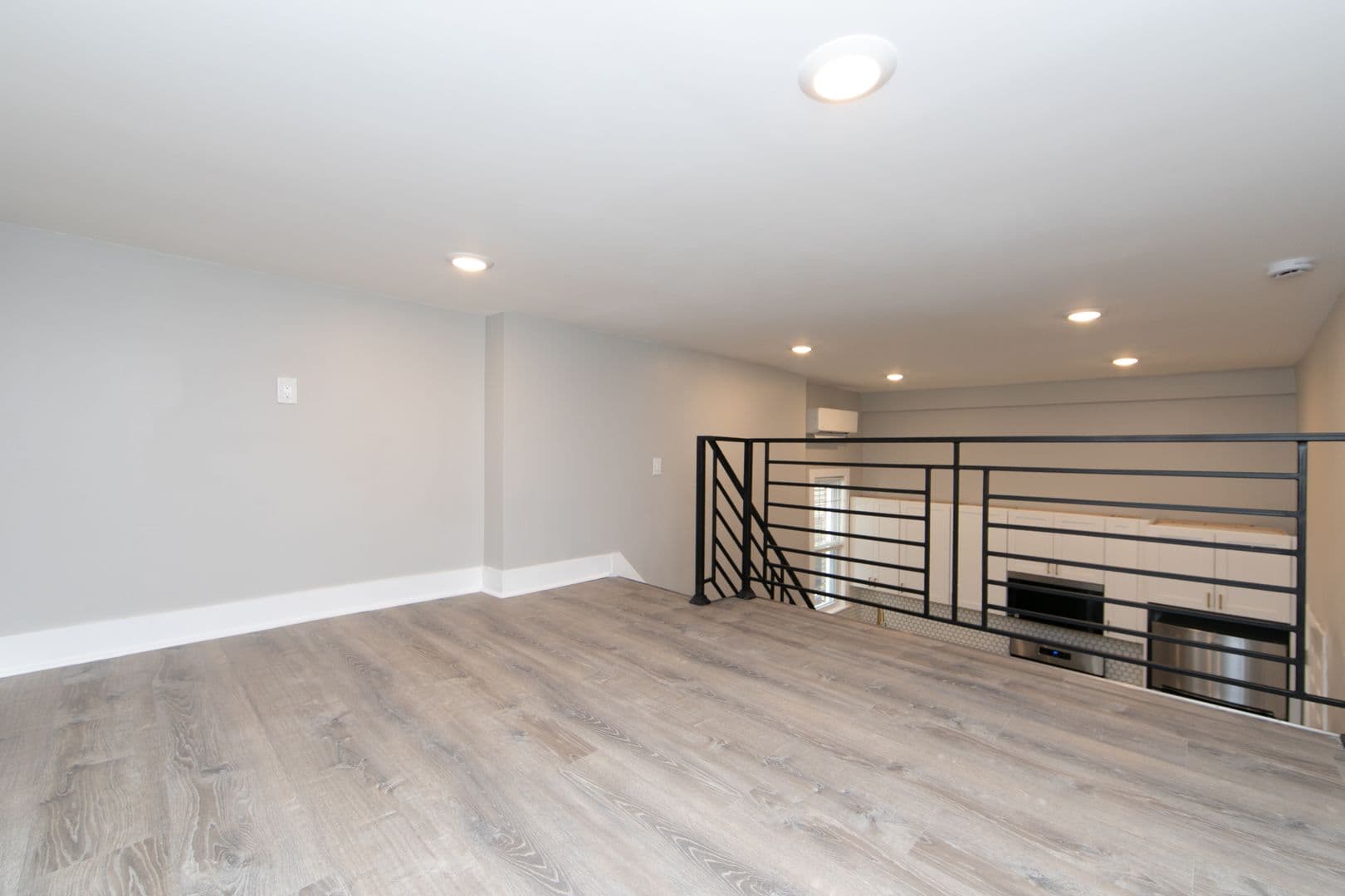 Camden Apartment: 436-438 Broadway Ave.