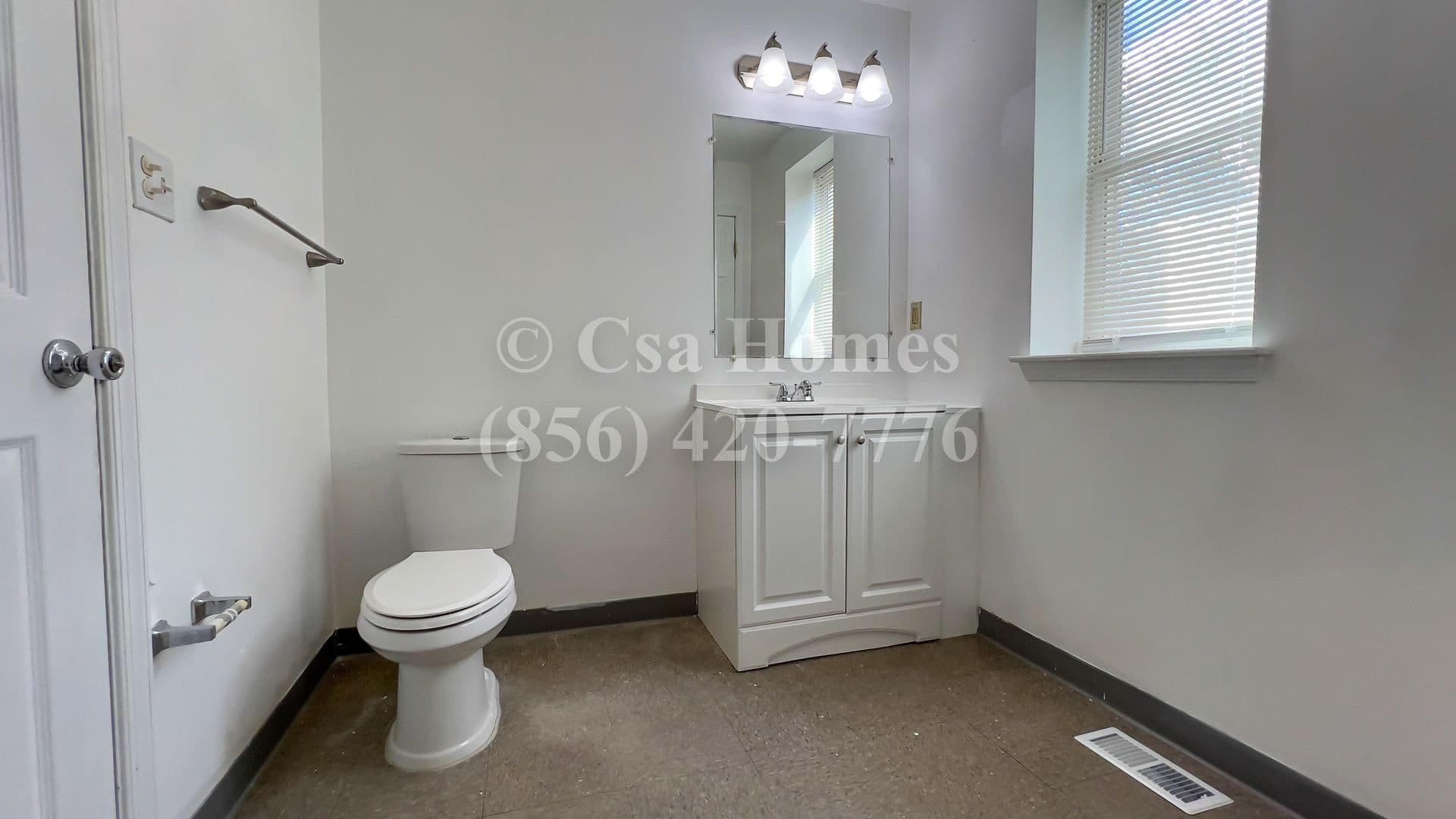 Camden House: 411 Viola St