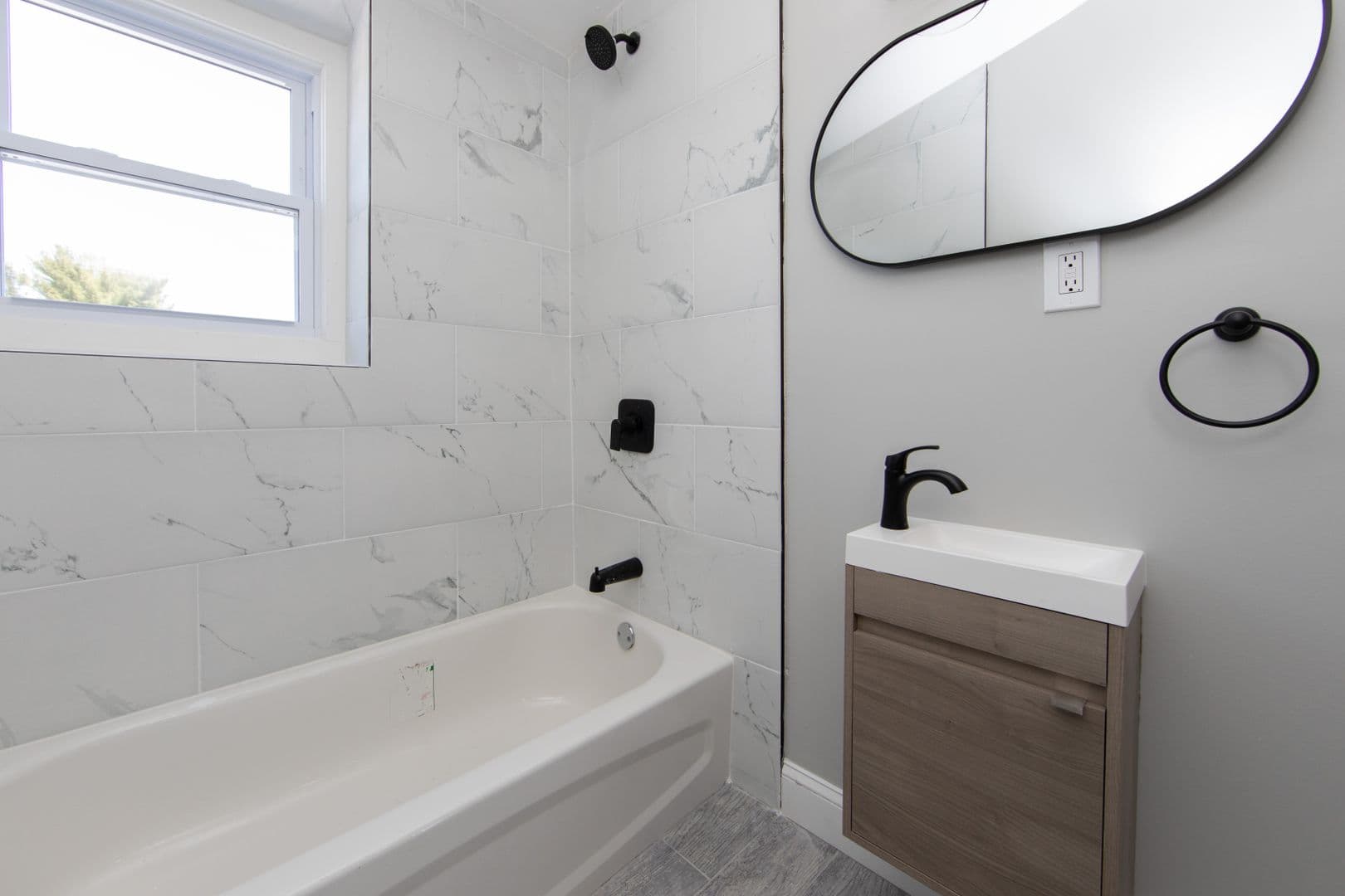 Collingswood Apartment: 1033 W Collings Ave