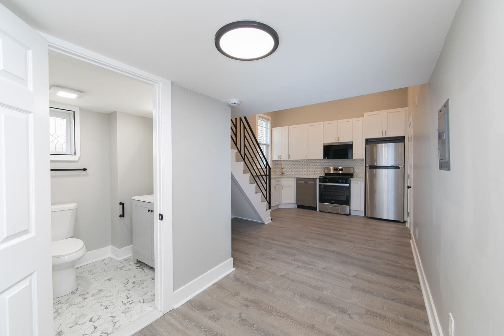 Camden Apartment: 436-438 Broadway Ave.