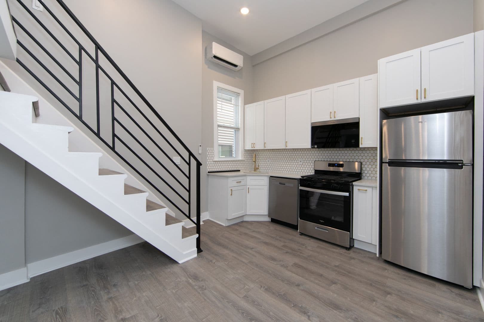 Camden Apartment: 436-438 Broadway Ave.