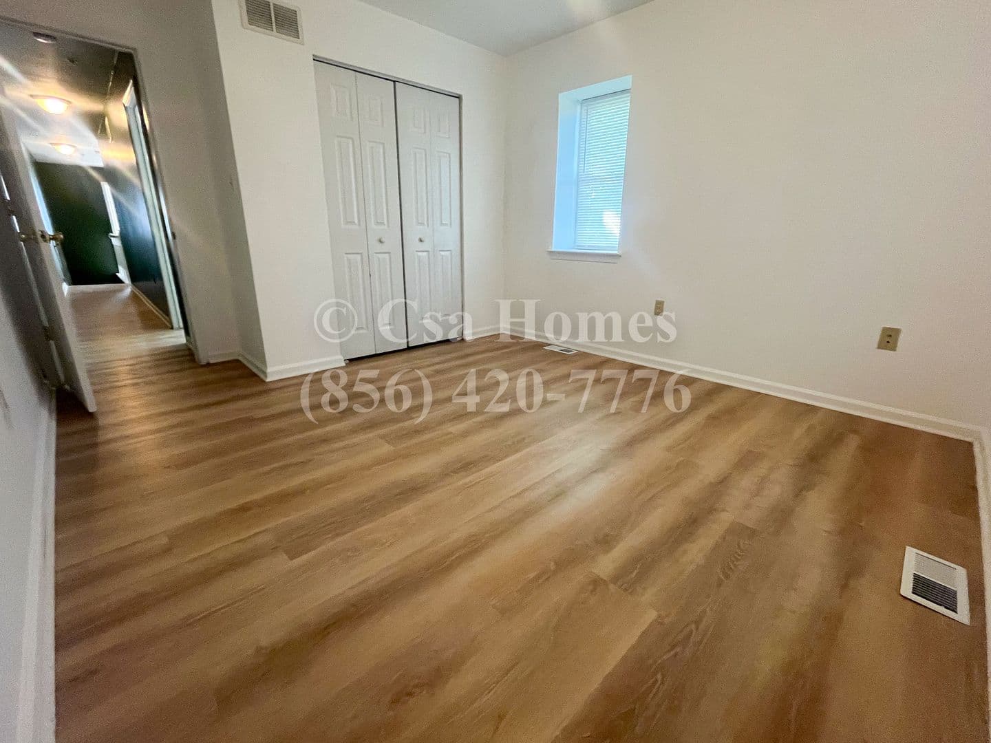 Camden House: 411 Viola St