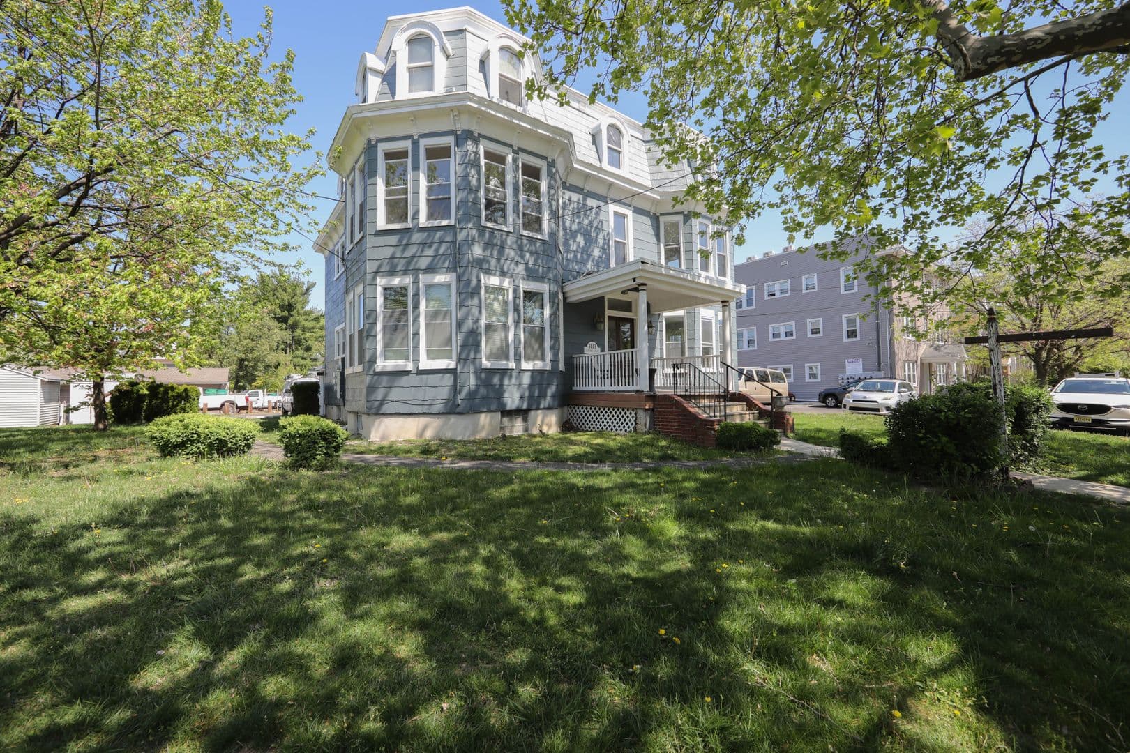 Collingswood Apartment: 1033 W Collings Ave