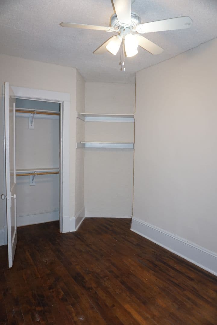 Minneapolis Apartment: 1915 First Avenue South