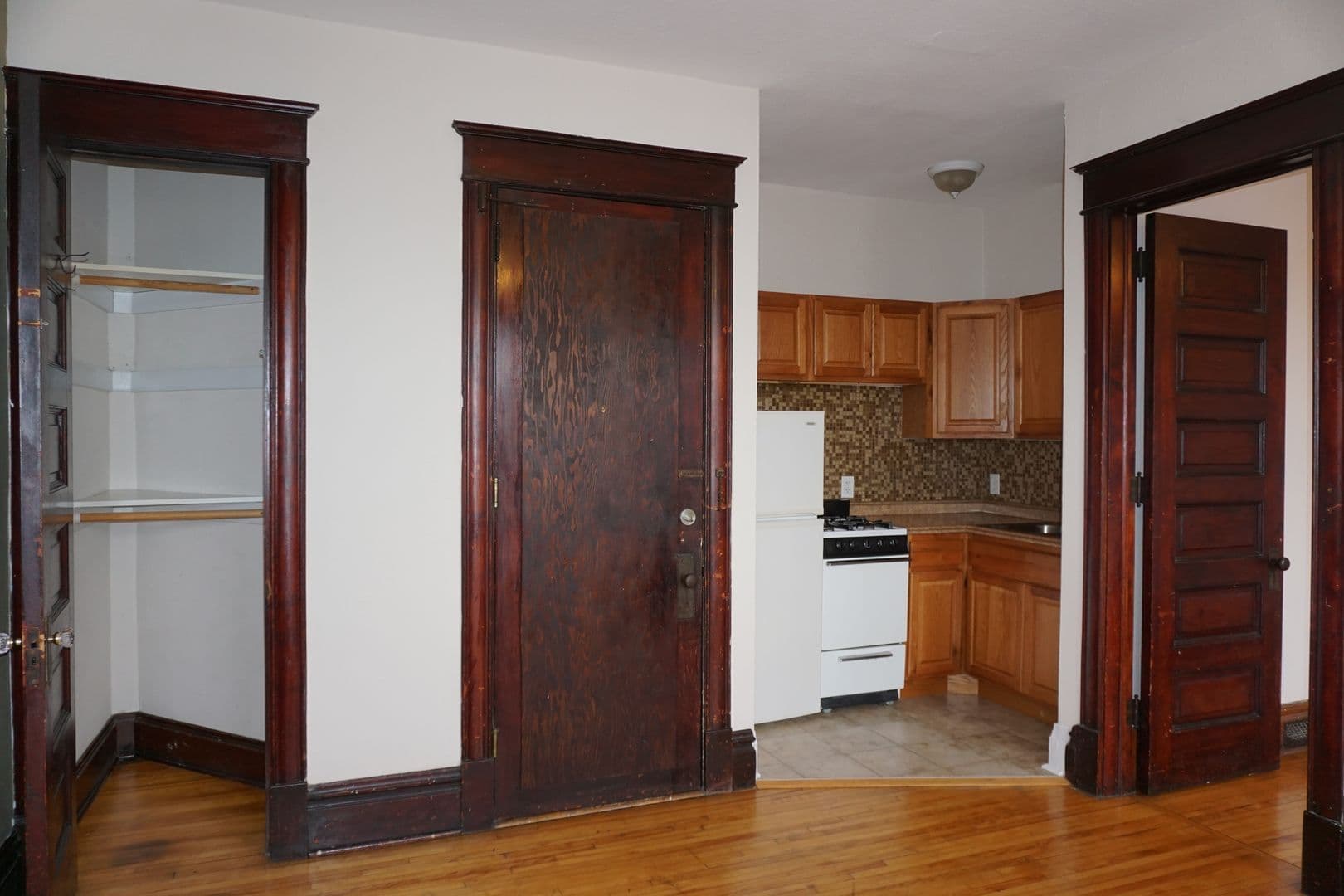 Minneapolis Apartment: 2820 First Avenue South