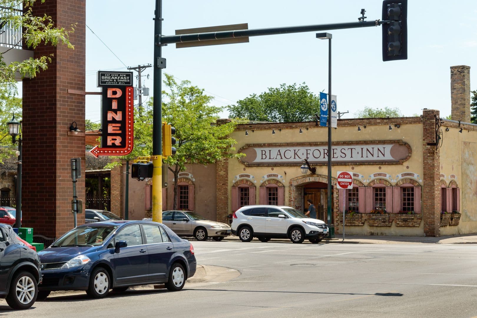 Minneapolis Apartment: 1728 3rd Avenue South