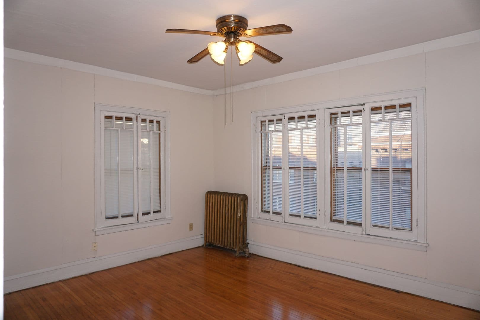 Minneapolis Apartment: 1530 LaSalle Avenue