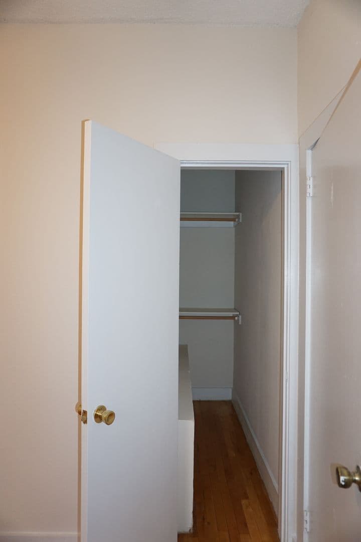 Minneapolis Apartment: 22 Oak Grove Street