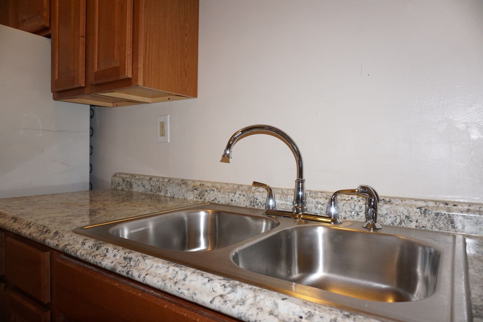 Minneapolis Apartment: 14 Oak Grove Street