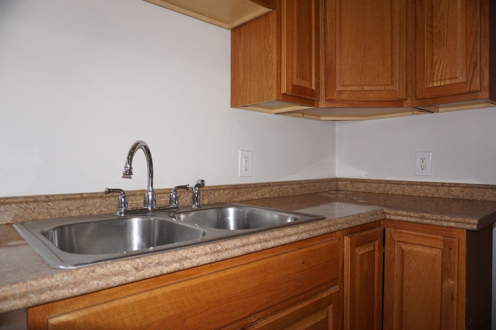 Minneapolis Apartment: 1915 First Avenue South