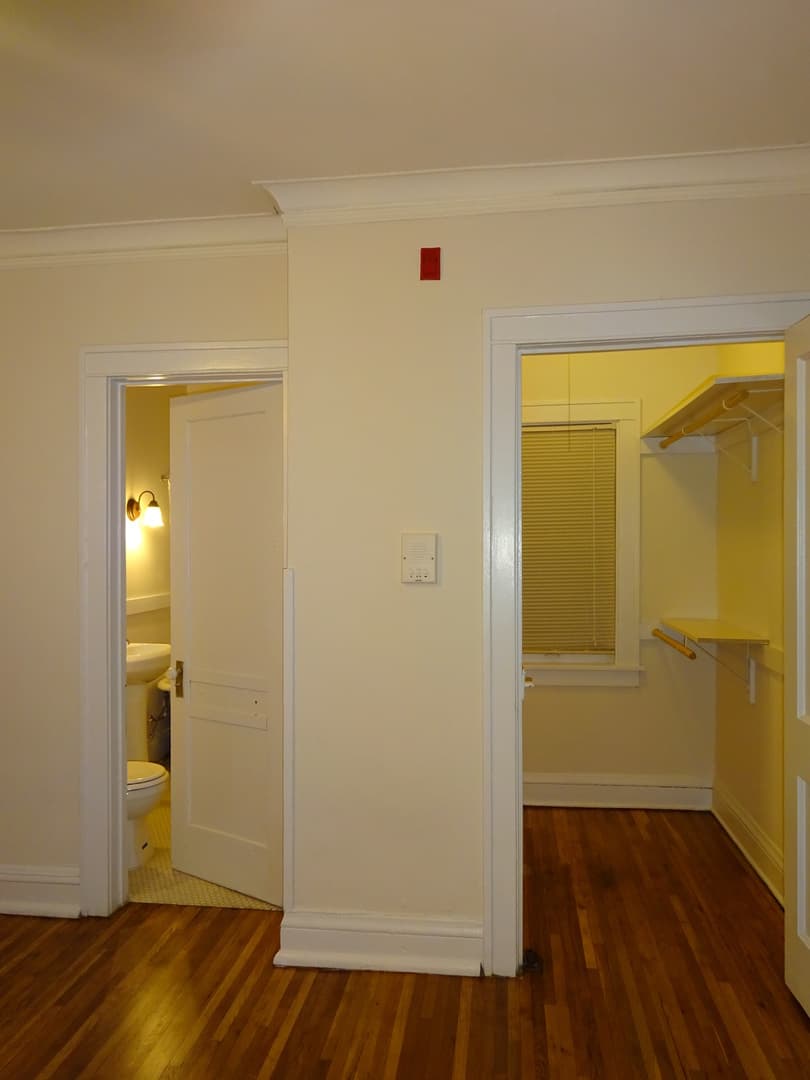 Minneapolis Apartment: 1815 First Avenue South
