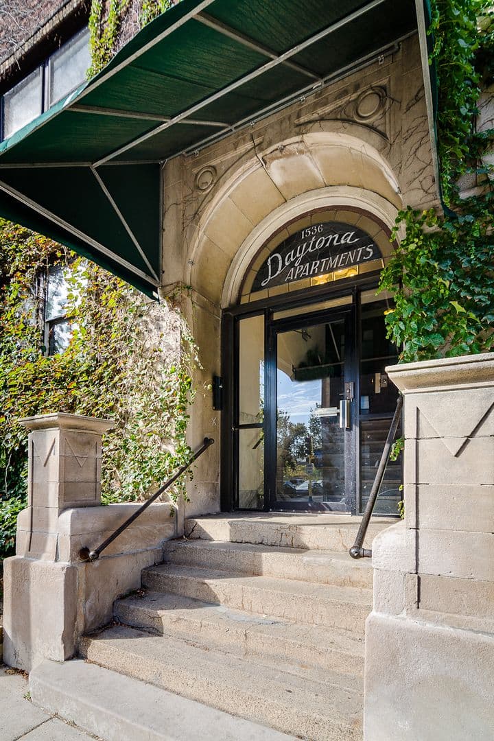 Minneapolis Apartment: 1536 LaSalle Avenue