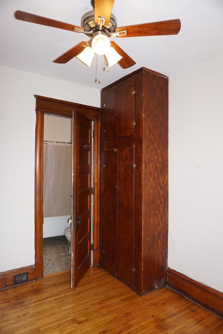 Minneapolis Apartment: 2820 First Avenue South